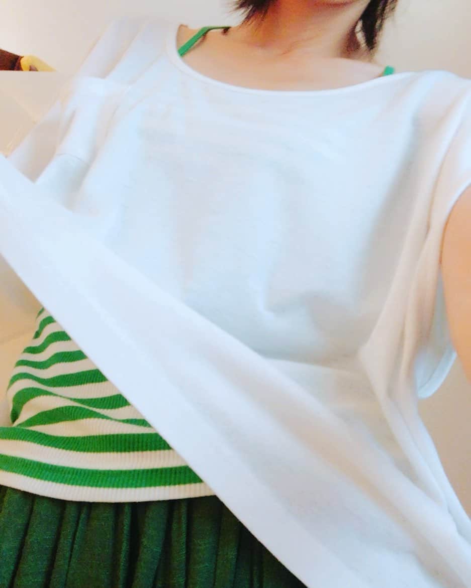 芳野友美さんのインスタグラム写真 - (芳野友美Instagram)「今日の#ラッキーカラー は緑！！ ……………である事を願う（笑）」9月6日 17時56分 - yumi_yoshino_1980