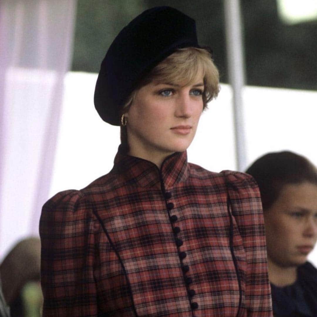 キャロライン チャールズのインスタグラム：「Timeless in Tartan.  September 4th 1982 Princess Diana attended the Breamar Highland games in Scotland wearing Caroline Charles.」