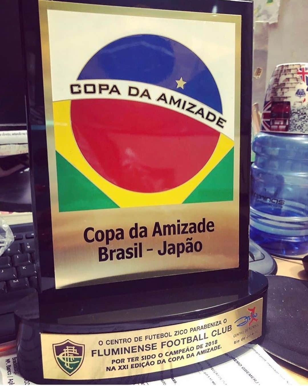 ジーコさんのインスタグラム写真 - (ジーコInstagram)「Todos os participantes da 22’ Copa da Amizade Brasil Japão recebem esse trofeu de participação e os patrocinadores as placas de agradecimento. Obrigado a todos e ate 2020.」9月6日 18時22分 - zico