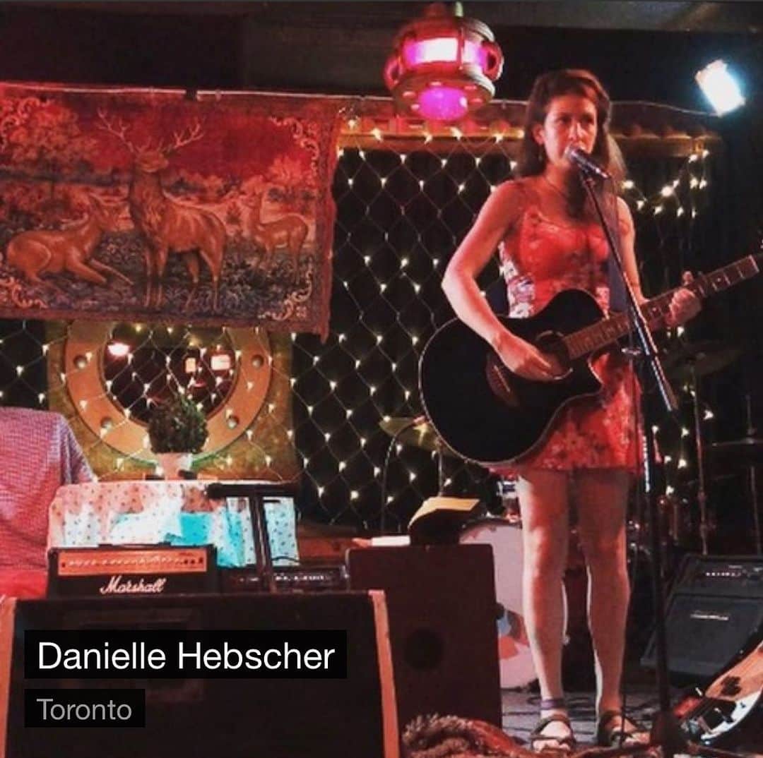 ガブリエル・マクトのインスタグラム：「‪Just listened to my friend and colleague @daniellehebscher and have to give ultimate PROPS to her talent as a singer songwriter http://soundcloud.com/daniellehebscher‬ #suits #props #singersongwriter」