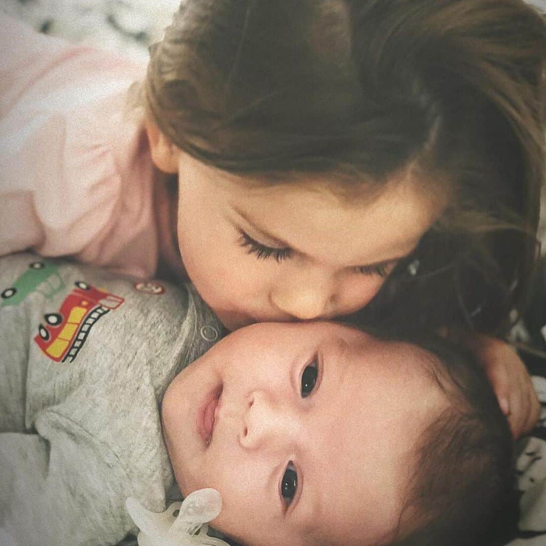 ケヴィン・グロスクロイツのインスタグラム：「Mein Leben , mein Stolz und meine Liebe ❤️💯 #familie」