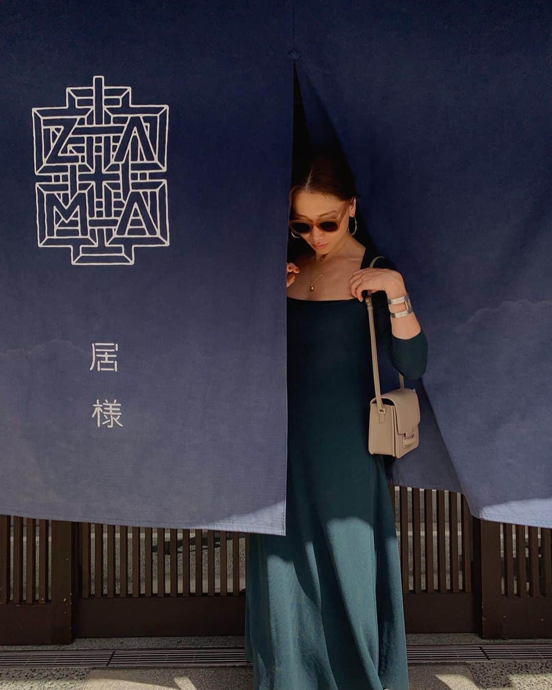 金セアルのグルメインスタ