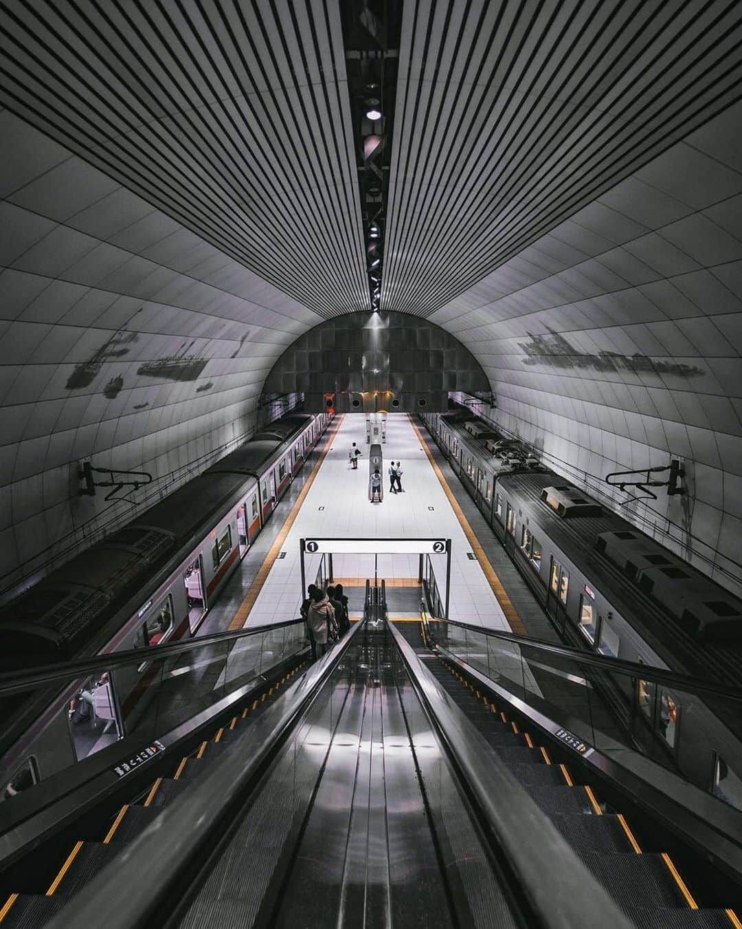 横浜市さんのインスタグラム写真 - (横浜市Instagram)「Start exploring Yokohama Chinatown, Yamashita Park, Yokohama Marine Tower and a whole lot more from Motomachi-Chūkagai Station. Photo: @hirophotojp #myyokohama」9月6日 19時44分 - findyouryokohama_japan