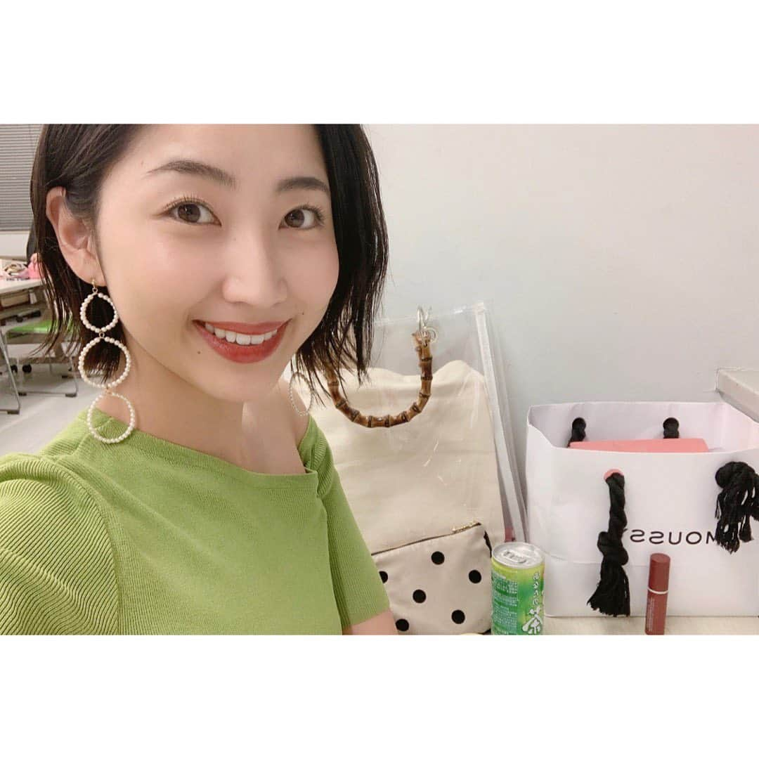 芦田美歩さんのインスタグラム写真 - (芦田美歩Instagram)「.﻿ .﻿ .﻿ 収録のお仕事でした☺︎﻿ ﻿ 黄緑色のお洋服で目につきやすくなったはず！笑﻿ ﻿ 情報解禁までお待ちください💓﻿ .﻿ .﻿ .﻿ #収録 #楽しすぎる #感謝 #黄緑色 #目につく色」9月6日 20時29分 - a.mifu_cial