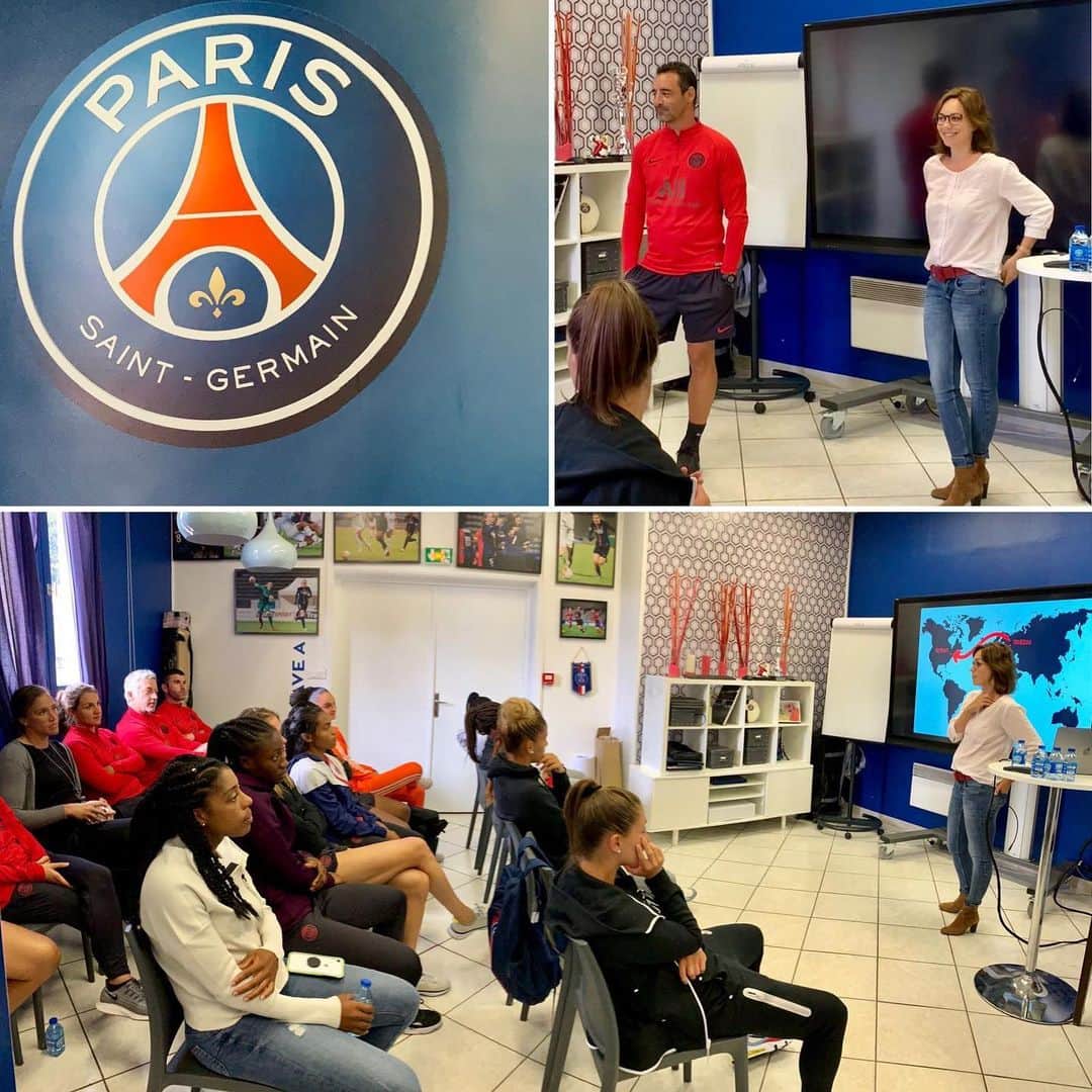 ナタリー・ペシャラさんのインスタグラム写真 (ナタリー・ペシャラInstagram)「👩🏻‍🏫 Echange sur « le