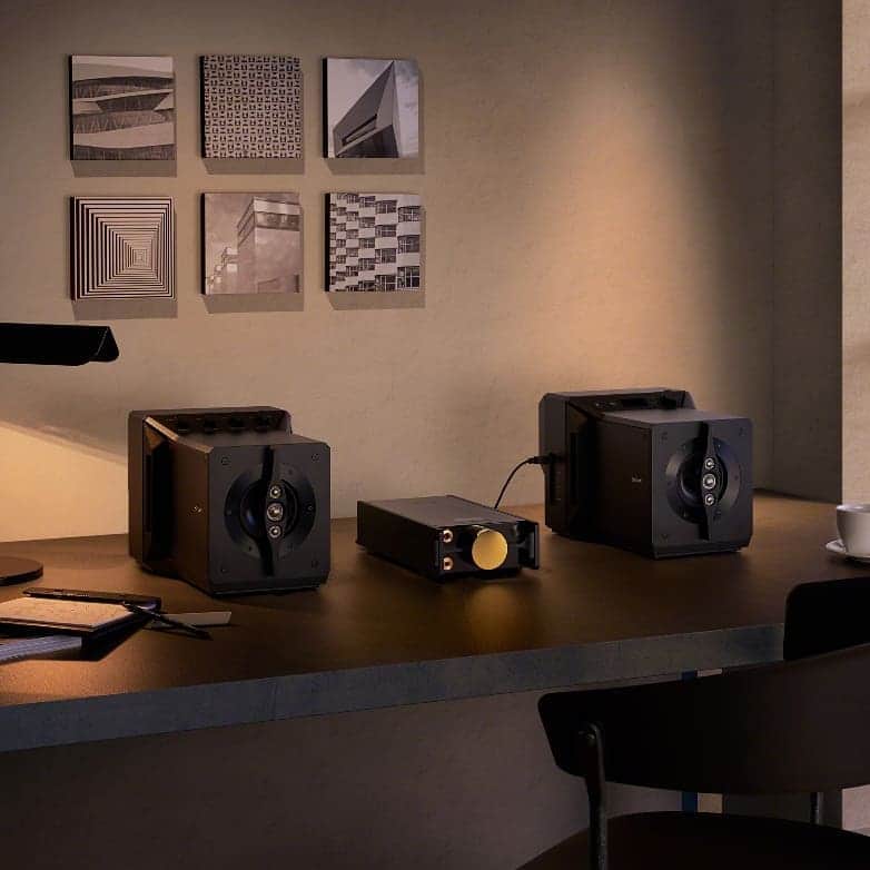 sonyさんのインスタグラム写真 - (sonyInstagram)「Clear and expressive. (The new SA-Z1 signature series desktop speaker with incredibly rich near-field listening experience.) #SonyAudio #SonyIFA」9月7日 2時21分 - sonyelectronics