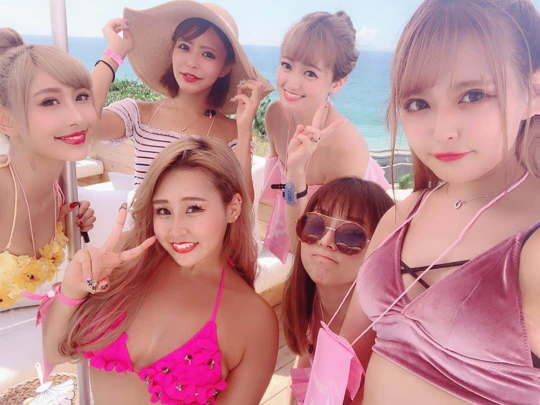 KAZUKIさんのインスタグラム写真 - (KAZUKIInstagram)「最高の夏の思い出🍒 みんなと楽しかった🥺💓 ＊ Kazuki #Summer #夏の思い出 #夏 #lastsummer #バーレスク東京 #大磯ロングビーチ #ピンク #ビキニギャル #水着」9月6日 21時02分 - kazuki_burlesque