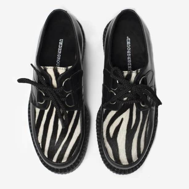 のインスタグラム：「⁠The Original Wulfrun Creeper - with zebra print apron. Available as part of the SO PUNK presentation at ⁠@lebonmarcherivegauche⁠ ⁠ ⁠ ⁠ ⁠#UndergroundEngland #UndergroundShoes #UndergroundCreeper #WulfrunCreeper #Creepers #Underground #Wulfrun #OriginalCreeper #algender #AllezLePunk」