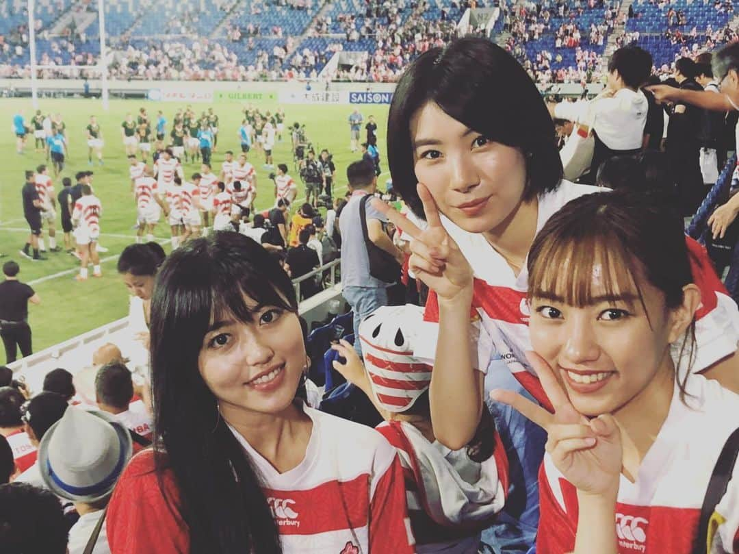 callmeさんのインスタグラム写真 - (callmeInstagram)「日本代表vs南アフリカ ラグビー応援に行ってきました！  今試合、残念ながら日本は負けてしまいましたが、 ワールドカップでの活躍、応援しています！！！ ワールドカップがますます楽しみです！ 日本代表！がんばれーーーっ🇯🇵！！ #CANTERBURY #ONETEAM #RWC2019 #japanway #Rugby #BraveBlossoms #JapanRugby #ラグビー #ラグビー日本代表 #カンタベリー #kolme」9月6日 21時58分 - kolme_official