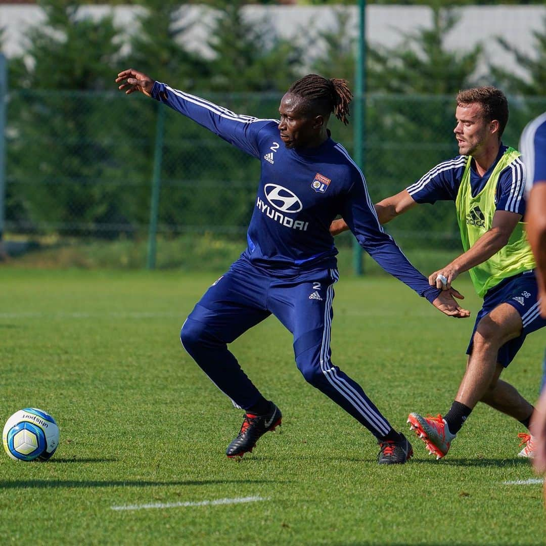 マプ・ヤンガ＝ムビワさんのインスタグラム写真 - (マプ・ヤンガ＝ムビワInstagram)「⚽️💥 Opposition ce matin. 📸 : @ck____90  #work #training」9月6日 22時02分 - mapou.yangambiwa