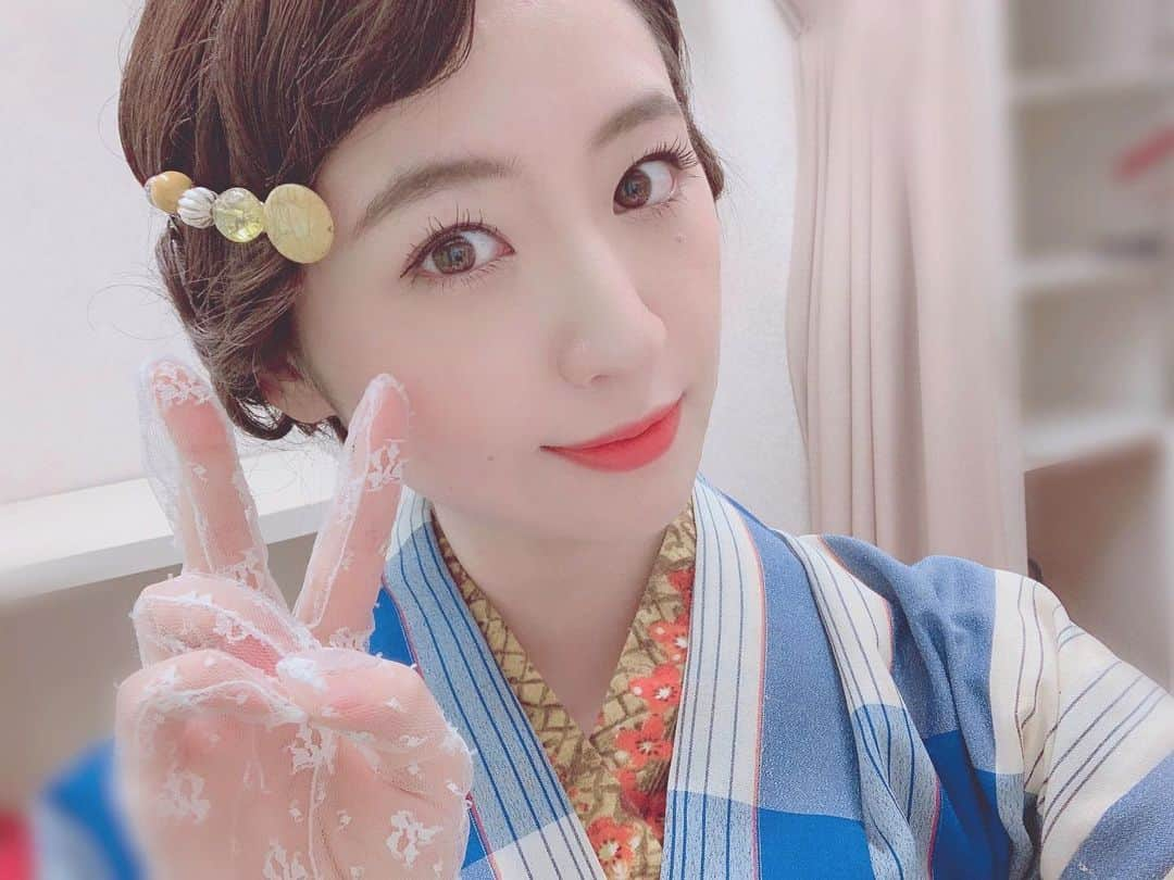 船岡咲さんのインスタグラム写真 - (船岡咲Instagram)「・﻿ ・ ﻿ ﻿ 絶賛公演中！！--﻿ ﻿ 舞台「歌姫」﻿ ﻿ ﻿ 連日の満員御礼に感謝です。﻿ ﻿ ﻿ 大好きな作品&役柄です。﻿ ﻿ 毎公演笑って泣いて楽しいです。﻿ ﻿ ﻿ このために頑張って伸ばした前髪。﻿ ヘアメイク&衣装が可愛いのです♥︎♥︎ ﻿ ﻿ ﻿ #東京セレソンデラックス﻿ #タクフェス﻿ #名作 #歌姫 ﻿ #昭和 #着物 #和﻿ #ヘアメイク #レトロ #土佐弁﻿ ﻿ ﻿ ﻿ ﻿」9月6日 22時06分 - funaoka_saki