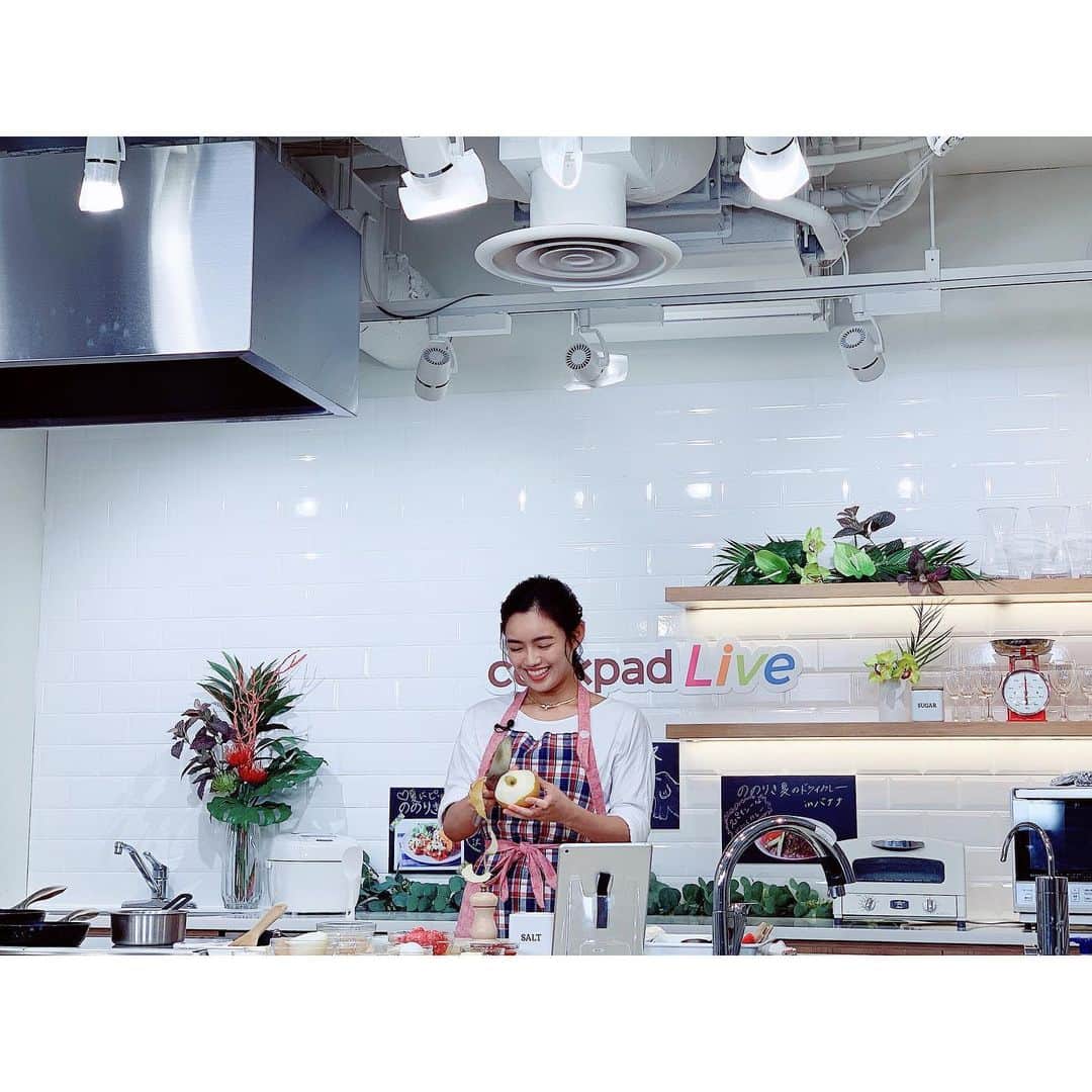 山口乃々華さんのインスタグラム写真 - (山口乃々華Instagram)「ののりきカフェ 今日も楽しかったです🥰 梨のハンバーグと梨のパイを作りました！  #ののりきカフェ」9月6日 22時45分 - yamaguchi_nonoka_official