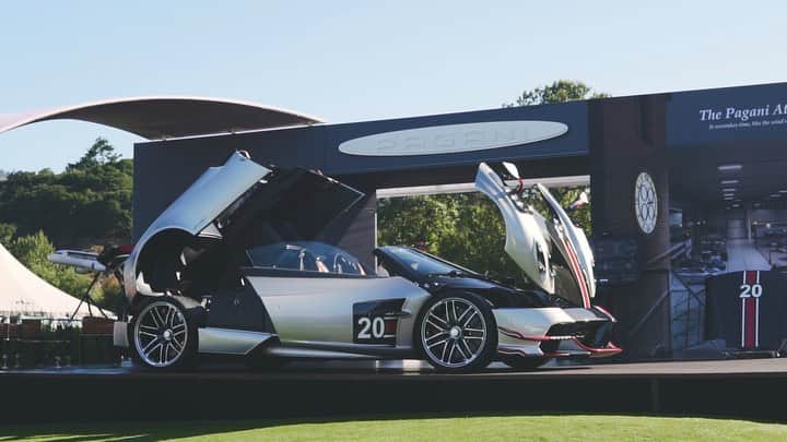 パガーニ・アウトモビリのインスタグラム：「The 2019 Monterey Car Week was a real blast! We gratefully thank all the enthusiasts who celebrated the Pagani Roadster BC together with the majestic Zonda Collection with us! 🎥 Video by @pagani_ty  #pagani #roadsterbc #zonda20 #montereycarweek #pebblebeachconcours #thequail」