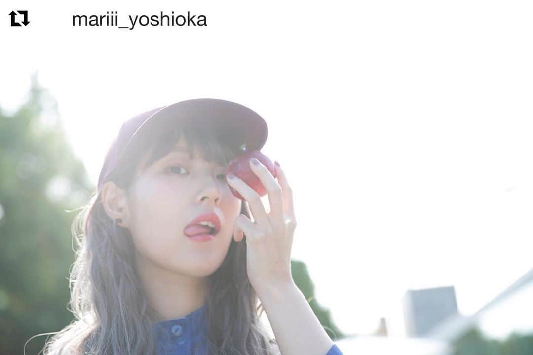 おかもとえみさんのインスタグラム写真 - (おかもとえみInstagram)「#Repost @mariii_yoshioka with @get_repost ・・・ プラムと、えみそん  @okp_emi  #フルーツとあの子 #えみそん  #おかもとえみ  #フレンズ」9月6日 23時10分 - okp_emi