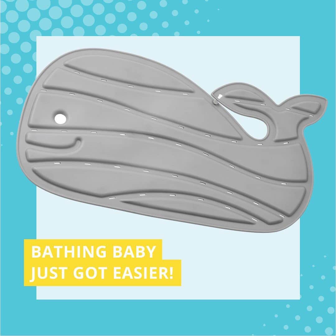 Skip Hopさんのインスタグラム写真 - (Skip HopInstagram)「Rub-a-dub-dub, it's bath time for baby! Keep your little one safe and comfortable in the tub with our Moby Bath Mat, then hang it up by the whale's tail for easy drying. 🐋 #skiphop #musthavesmadebetter」9月6日 23時12分 - skiphop