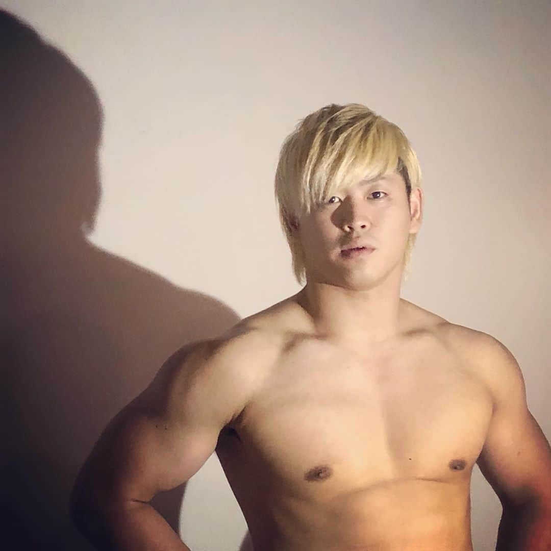のインスタグラム：「スーパーノヴァ だよ #筋肉 #撮影 #マッスル #マッチョ #撮影 #影 #プロレス #プロレスリングノア #美学 #プロレスラー #清宮海斗 #prowrestling #muscle #noah #workout #training #hot #camera #beautiful」