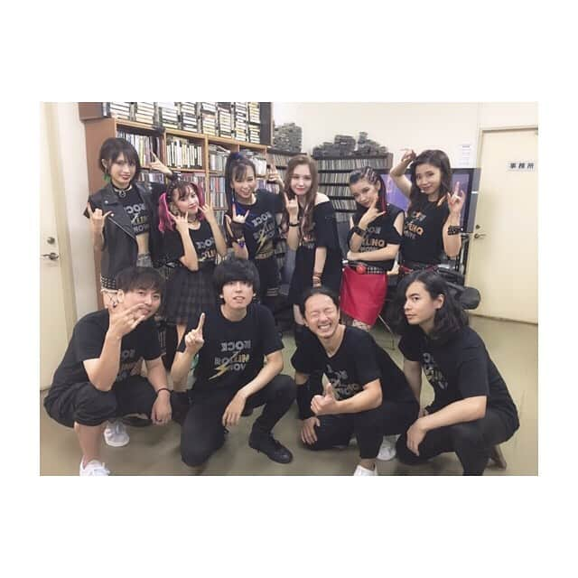 金子みゆさんのインスタグラム写真 - (金子みゆInstagram)「⚡﻿ ， Rock'n' RolLinQ SHOW﻿ 終わりました！！﻿ ﻿ ロックって難しい、😭﻿ けどその分めちゃくちゃ楽しかった！﻿ ﻿ ロックな金子みゆどうでしょうか？？？﻿ ﻿ バンドの皆さんもSHiNTAさんもありがとうございました！！ #LinQ #金子みゆ #ロック #衣装 #福岡 #博多 #ブルー #青 #メイク ﻿」9月6日 23時17分 - kaneko_miyu0813