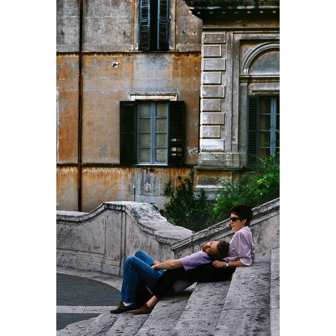スティーブ・マカリーさんのインスタグラム写真 - (スティーブ・マカリーInstagram)「”True silence is the rest of the mind, and is to the spirit what sleep is to the body, nourishment and refreshment.” — William Penn. 1st image: Two men rest near a statue, Piazza Del Campidoglio, #Rome, #Italy, 1994. 2nd image: People resting on a bench, Villa Borghese, 1994. 3rd image: Couple rests on the Spanish Steps, 1994.」9月6日 23時30分 - stevemccurryofficial