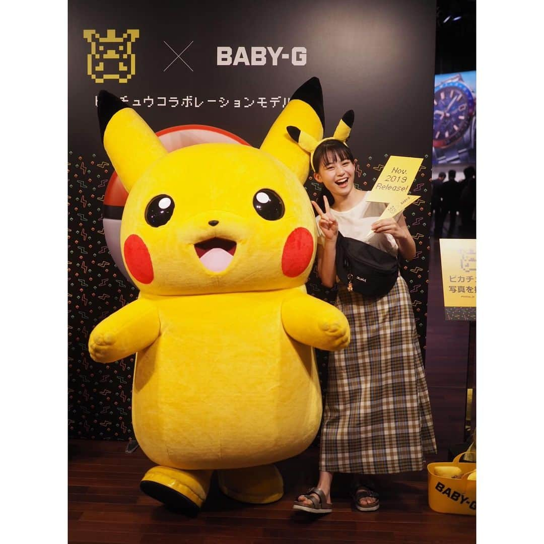 三浦理奈さんのインスタグラム写真 - (三浦理奈Instagram)「先日、BABY-Gの展示会に行かせていただきました！ 新作の時計はどれも可愛かったです🥰 満面の笑みに全部ピース✌️ . #babyg_jp #gshock #ピカチュウ #時計 #watches」9月6日 23時40分 - rina.miura.official