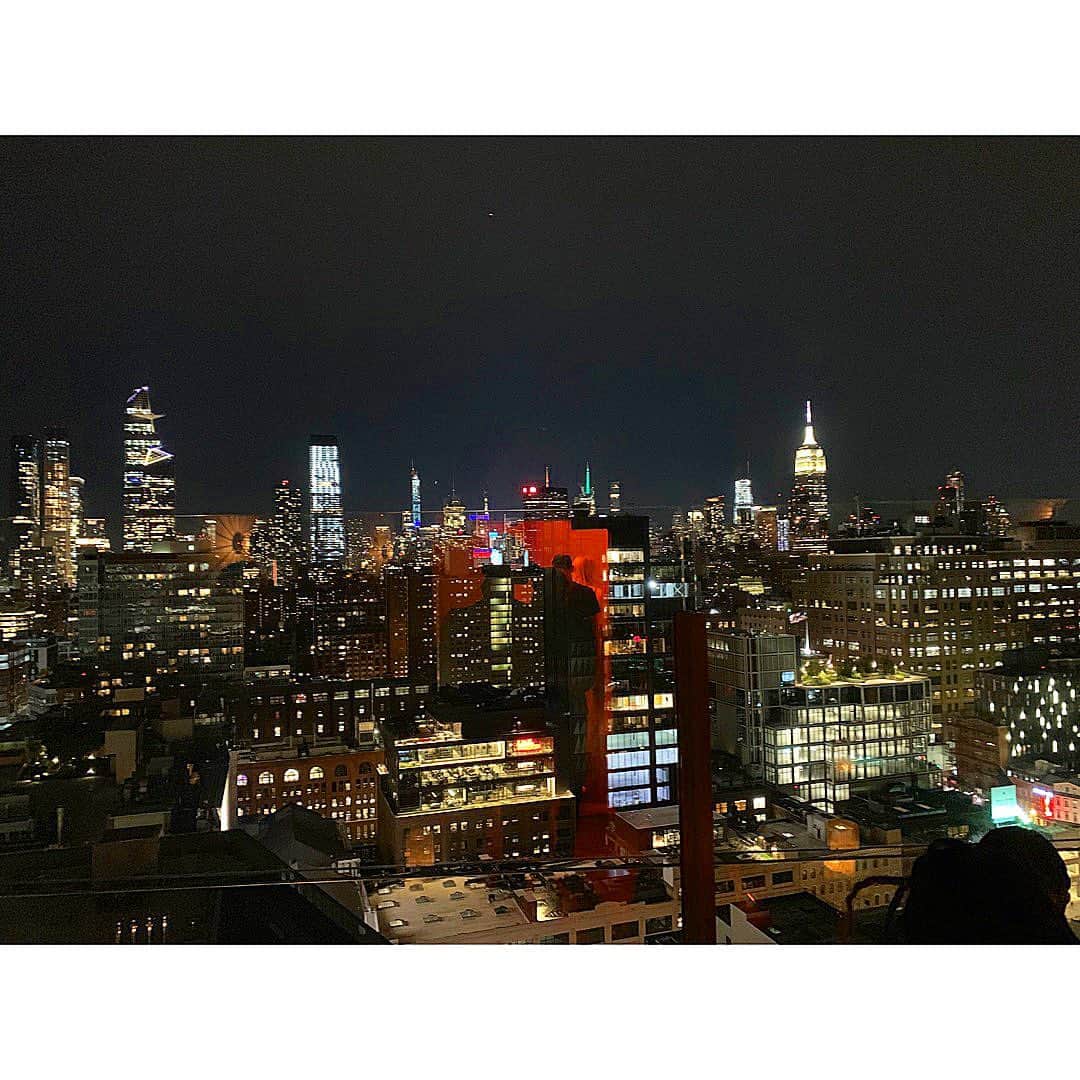 小林直己さんのインスタグラム写真 - (小林直己Instagram)「GQ + @24smen NEW YORK FASHION WEEK PARTY  My brother @mikemoh ! It was an energetic night. I was glad to see the @GQ team again. @politeco  Thank you.  ニューヨーク・ファッション・ウィーク、GQ + 24Sのパーティにて。 「ワンス・アポン・ア・タイムイン・ハリウッド」に出演しているマイク・モーさんと。  #EXILE #三代目JSOULBROTHERS #三代目JSOULBROTHERSfromEXILETRIBE #三代目JSB #三代目 #3jsb #ldh #小林直己 #NaokiKobayashi  #GQ #condenast #onceuponatimeinhollywood #asian #boomboomroom #nyc #nyfw #nyfw2019 #maisonkitsune #fashion #友達になりました」9月6日 23時46分 - naokikobayashi_works