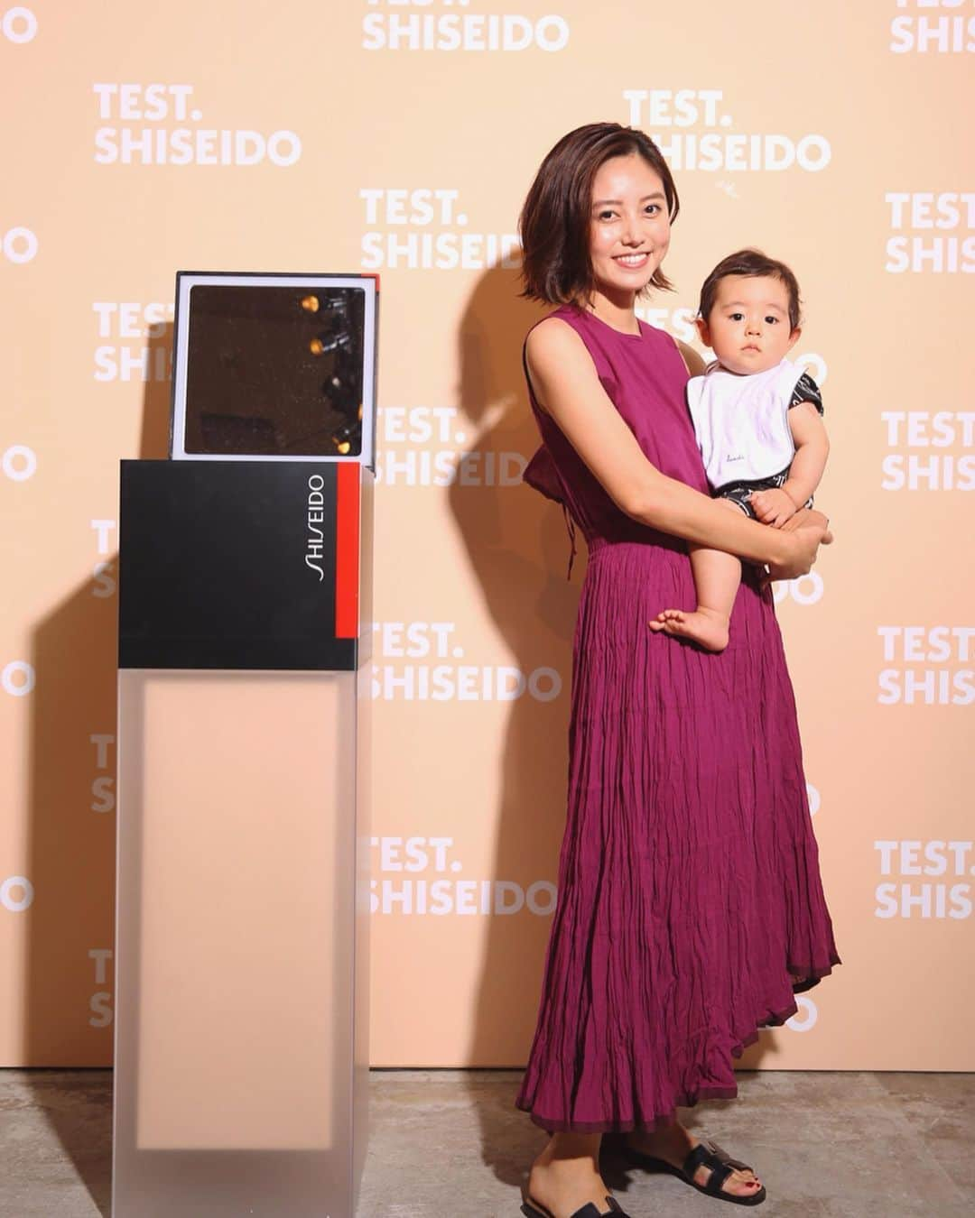 佐倉真衣さんのインスタグラム写真 - (佐倉真衣Instagram)「@SHISEIDO の新作ファンデーションのポップアップイベント「TEST.SHISEIDO」へ💡  12色の中から自分に合ったファンデーションをテスト。 私はナチュラルさもカバー力も欲しいから、230番のAlderがとっても気に入りました♡ 産後の荒れた肌が生き返った気分！嬉しい！ . 明日から2日間です。皆様もぜひ☺️ . #このファンデーションにあなたは何点つけますか  #testshiseido  #shiseidoginzatokyo  #synchroskin」9月7日 0時00分 - maitanaka20