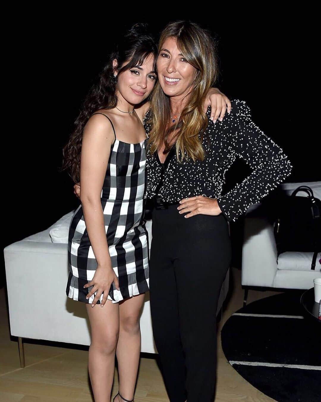ELLE Magazineさんのインスタグラム写真 - (ELLE MagazineInstagram)「About last night: #ELLEWIM cover star @camila_cabello with editor-in-chief @ninagarcia 🖤 Head to our stories to go inside last night’s event for our Women in Music issue.」9月7日 0時02分 - elleusa