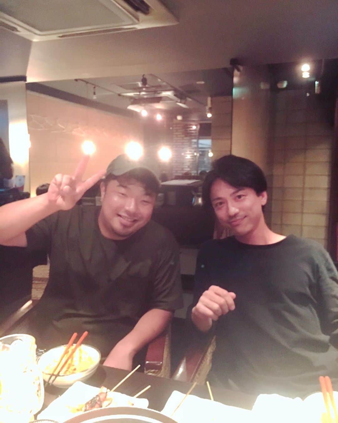 森澤祐介のインスタグラム：「. ドレンティチョコレートではおなじみの宇都宮パティスリーメルシー寺内氏🍰 #merci #ovo #drentychocolate #チョコレート #宇都宮#栃木#ドレンティチョコレート」