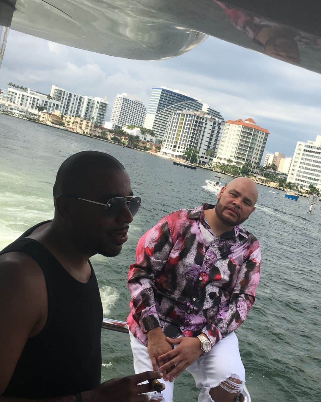 ファット・ジョーさんのインスタグラム写真 - (ファット・ジョーInstagram)「Happy Bday to my brother one of my best friends on earth i love you Mr @therealnoreaga ❤️」9月7日 0時34分 - fatjoe