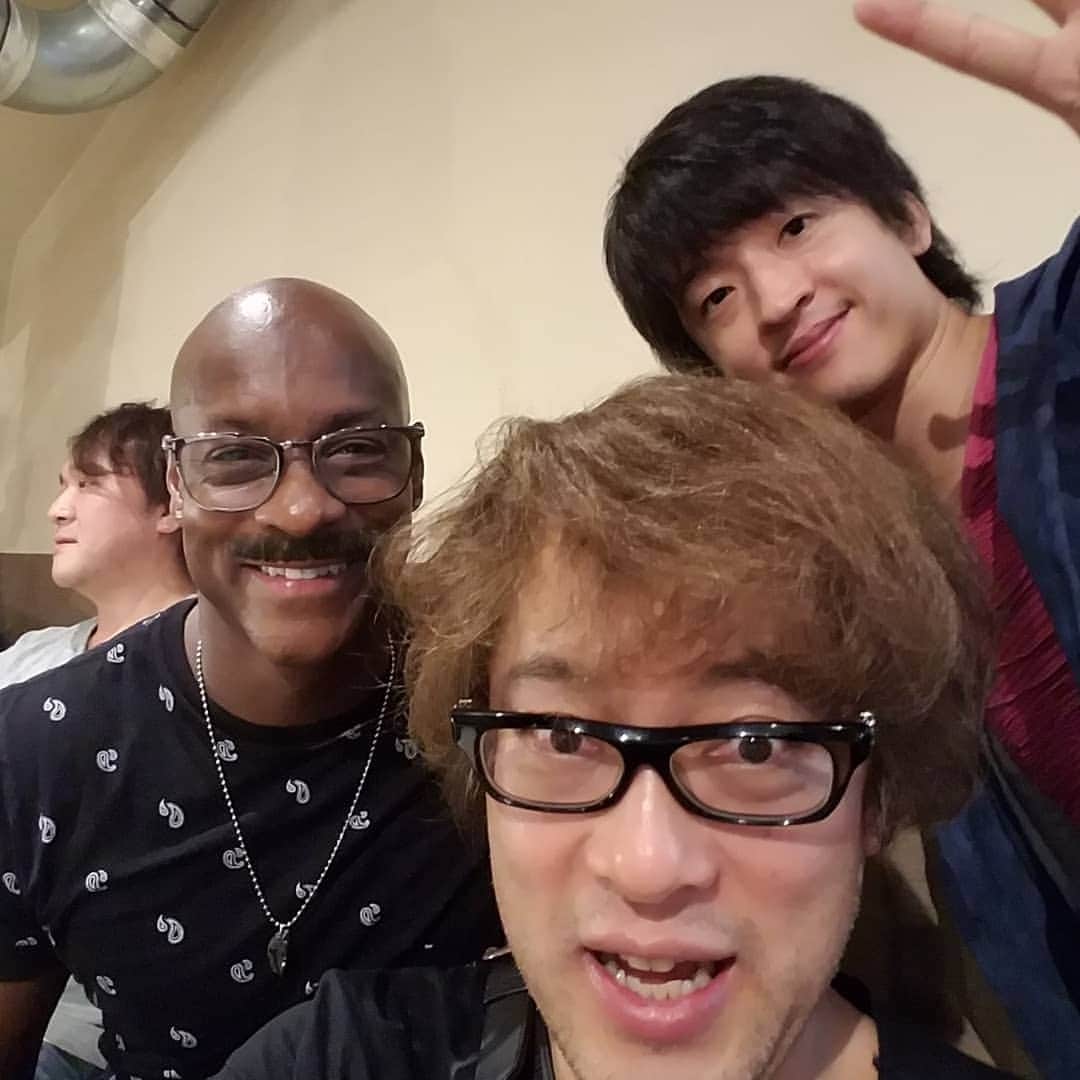 勝田一樹のインスタグラム：「本日‼️ドリカムワンダーランド2019‼️ 大阪京セラドーム😃⤴️‼️ 驚愕のスーパーステージ‼️最終シリーズ🎵❗‼️ 世界のスターミュージシャン達と夢の共演😍⤴️⤴️✨ アースウィンド&ファイヤーのドラマー🎵 デヴィッドサンボーンやエリッククラプトンのドラムも担当する⤴️⤴️😱 ソニーエモリー様‼️ タワーオブパワーの殆んどの曲を作曲した🎵トランペッター‼️ グレッグアダムス様‼️ そしてバリトンサックスの ジョニー様‼️🎵 そしてそして✨ 日本が誇るフュージョンバンド❗Tスクエアのスーパードラマー🎵‼️ 坂東慧様‼️🎵🎵 超豪華絢爛‼️🎵🎵❗🎵❗🎵❗😍⤴️⤴️ ヨロシクです😃✌️ #ドリカムワンダーランド2019 #ドリカム　#ドリームズカムトゥルー #勝田一樹　#kazukikatsuta #ディメンション　#dimensionjazz #ソニーエモリー　#sonnyemory #グレッグアダムス #gregadams #坂東慧 #京セラドーム」