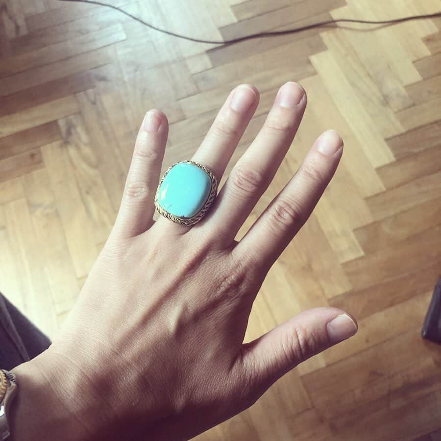 百々千晴さんのインスタグラム写真 - (百々千晴Instagram)「@aureliebidermann  この夏、すごく太りまして。 指も大きくなりまして。 中指につけたい指輪が薬指にしか入らない😂」9月7日 11時11分 - dodo_chiharu