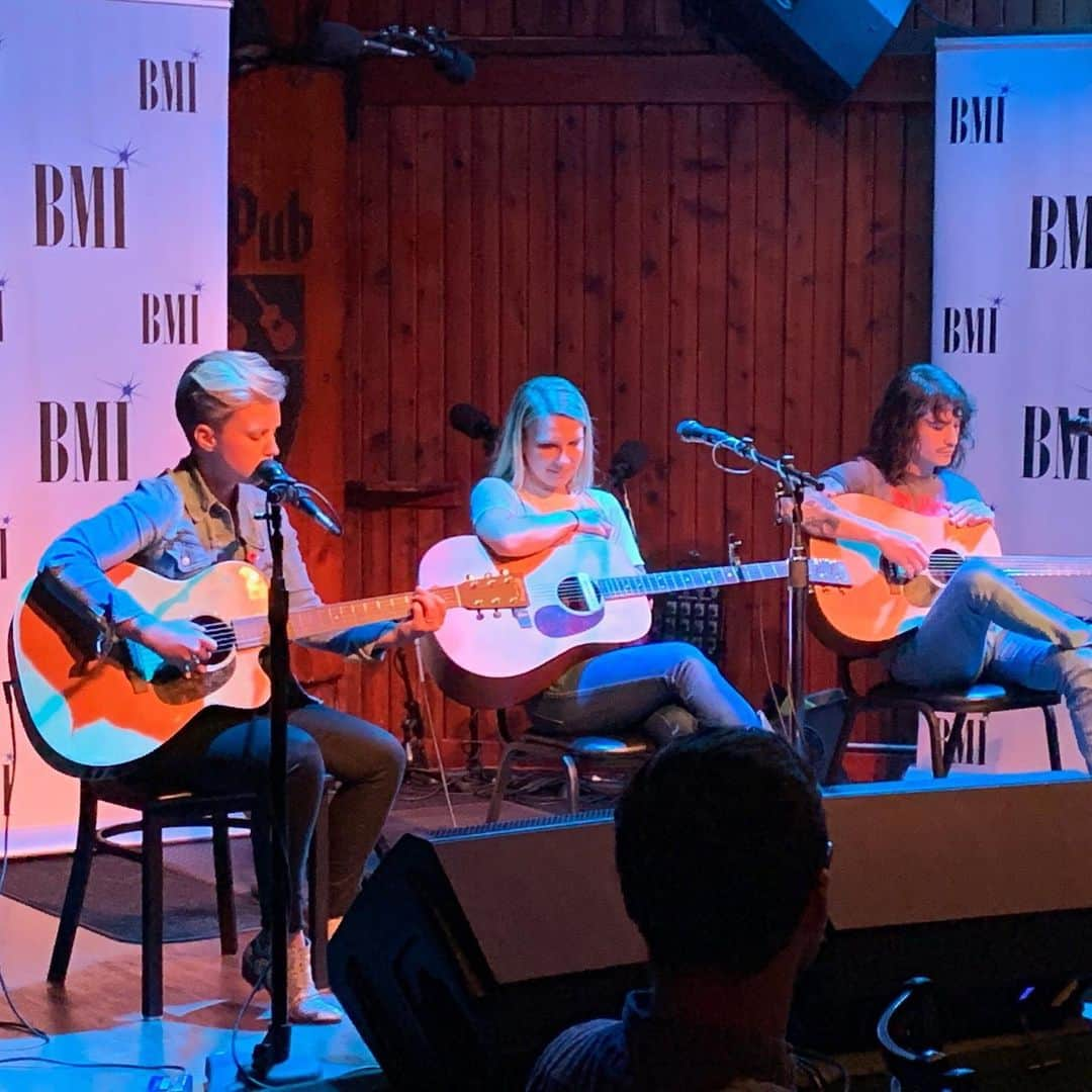 Broadcast Music, Inc.さんのインスタグラム写真 - (Broadcast Music, Inc.Instagram)「This week in #BMITexas we had our second Saxon Songwriter Series showcase. Thanks to everyone who came out to @thesaxonpub for support and DOUBLE thanks to our incredible talent: @robbairdmusic, @keelandonovan, @hannahhagar, @colby_keeling, @paulvalmusic and @legendre! 🎶」9月7日 2時31分 - bmi