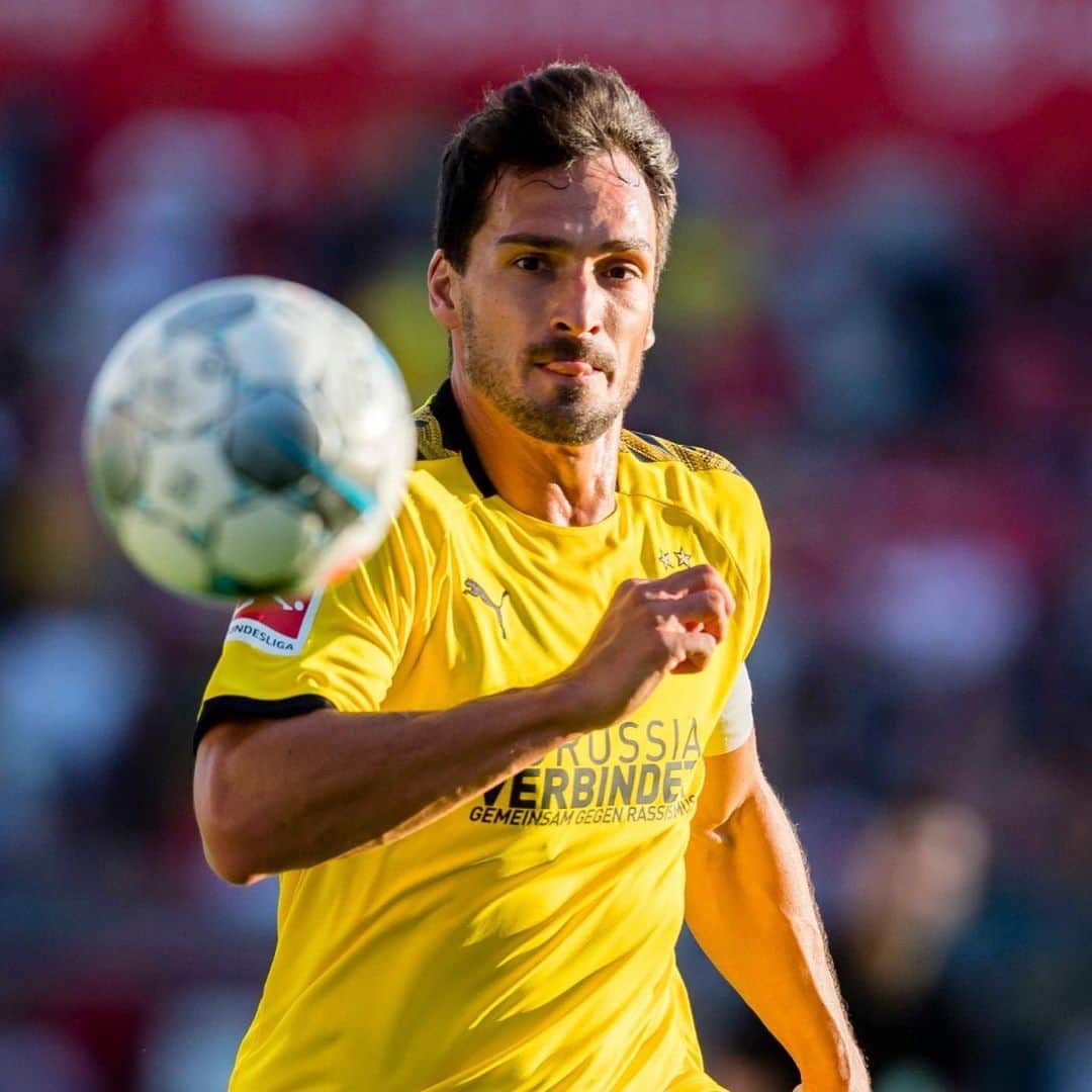 マッツ・フメルスのインスタグラム：「Großartige Stimmung heute beim Test in Cottbus. Vielen Dank an die Fans für diese Atmosphäre 🙌🏻 Tolle Bilder natürlich auch vom nicht weniger tollen @simax_09」