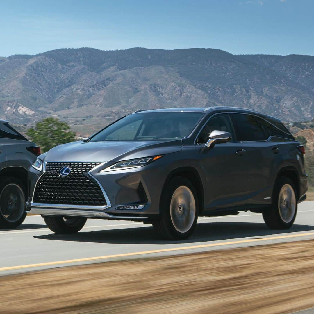 Lexus USAさんのインスタグラム写真 - (Lexus USAInstagram)「With or without hybrid? As always, you’re in control. The newly redesigned 2020 #LexusRX F SPORT and #LexusRX 450hL.」9月7日 2時59分 - lexususa