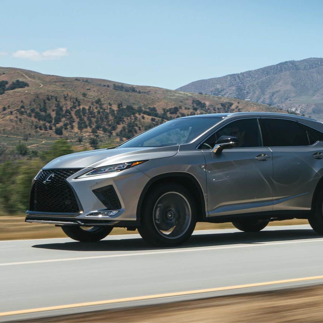 Lexus USAさんのインスタグラム写真 - (Lexus USAInstagram)「With or without hybrid? As always, you’re in control. The newly redesigned 2020 #LexusRX F SPORT and #LexusRX 450hL.」9月7日 2時59分 - lexususa