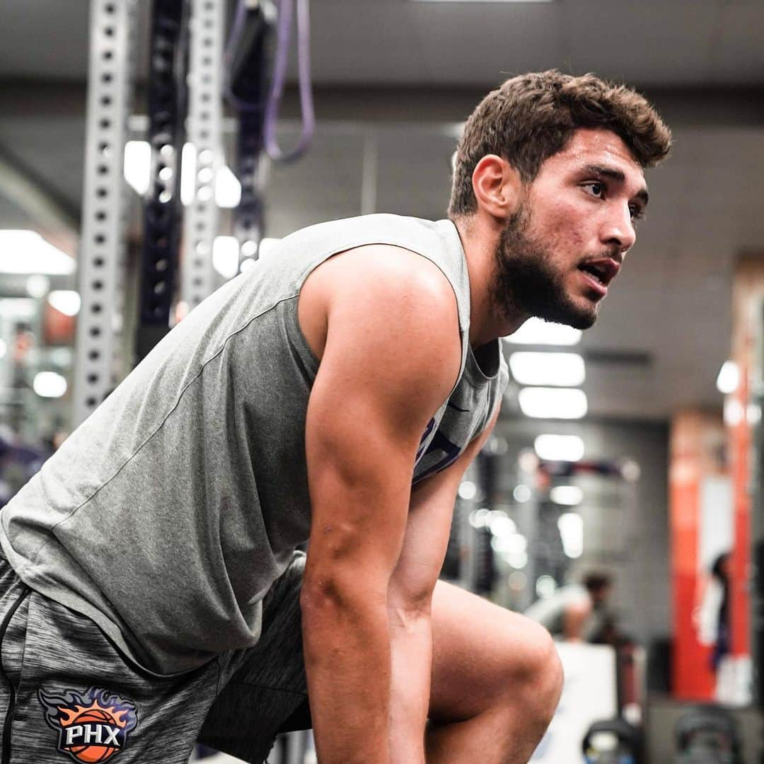 フェニックス・サンズさんのインスタグラム写真 - (フェニックス・サンズInstagram)「Unity is strength. Offseason grind continues.  #RisePHX」9月7日 3時11分 - suns