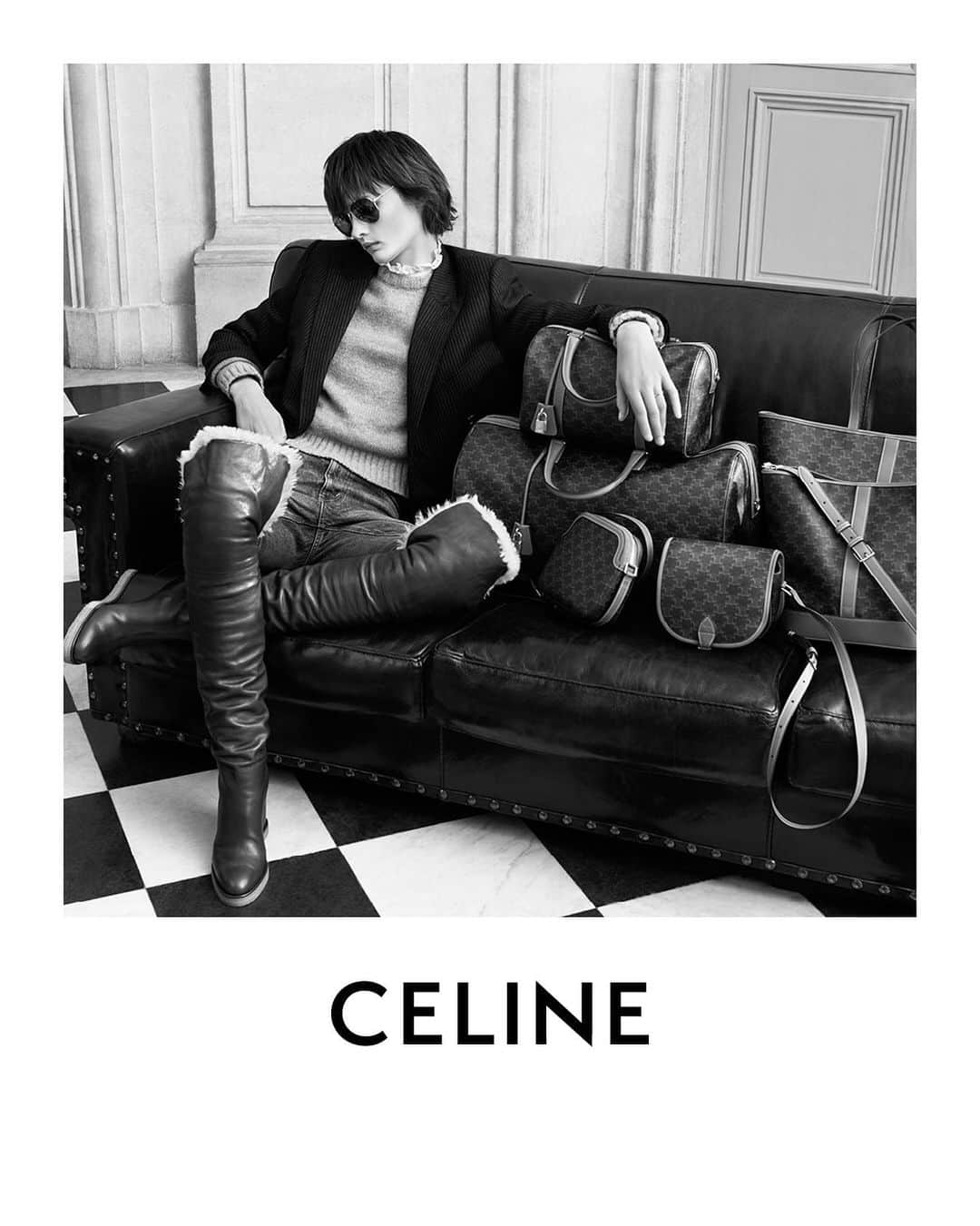 Celineさんのインスタグラム写真 - (CelineInstagram)「LA COLLECTION CELINE TOILE TRIOMPHE INTRODUCING THE CELINE TRIOMPHE CANVAS COLLECTION  LA TOILE TRIOMPHE EST UNE LIGNE DE BAGAGES ET D’ACCESSOIRES « HAUTE MAROQUINERIE » INTEMPORELLE, POUR HOMME ET POUR FEMME, APPARTENANT AUX ESSENTIELS CELINE.  THE TRIOMPHE CANVAS IS A TIMELESS, “HAUTE MAROQUINERIE” LINE OF LUGGAGE AND ACCESSORIES FOR WOMEN AND MEN, PART OF THE CELINE ESSENTIELS COLLECTION.  DISPONIBLE MAINTENANT DANS UNE SELECTION DE BOUTIQUES ET EN PRÉ-COMMANDE SUR CELINE.COM AVAILABLE NOW IN SELECTED STORES AND PRE-ORDER AT CELINE.COM  #CELINEBYHEDISLIMANE #CELINETRIOMPHE」9月7日 3時49分 - celine