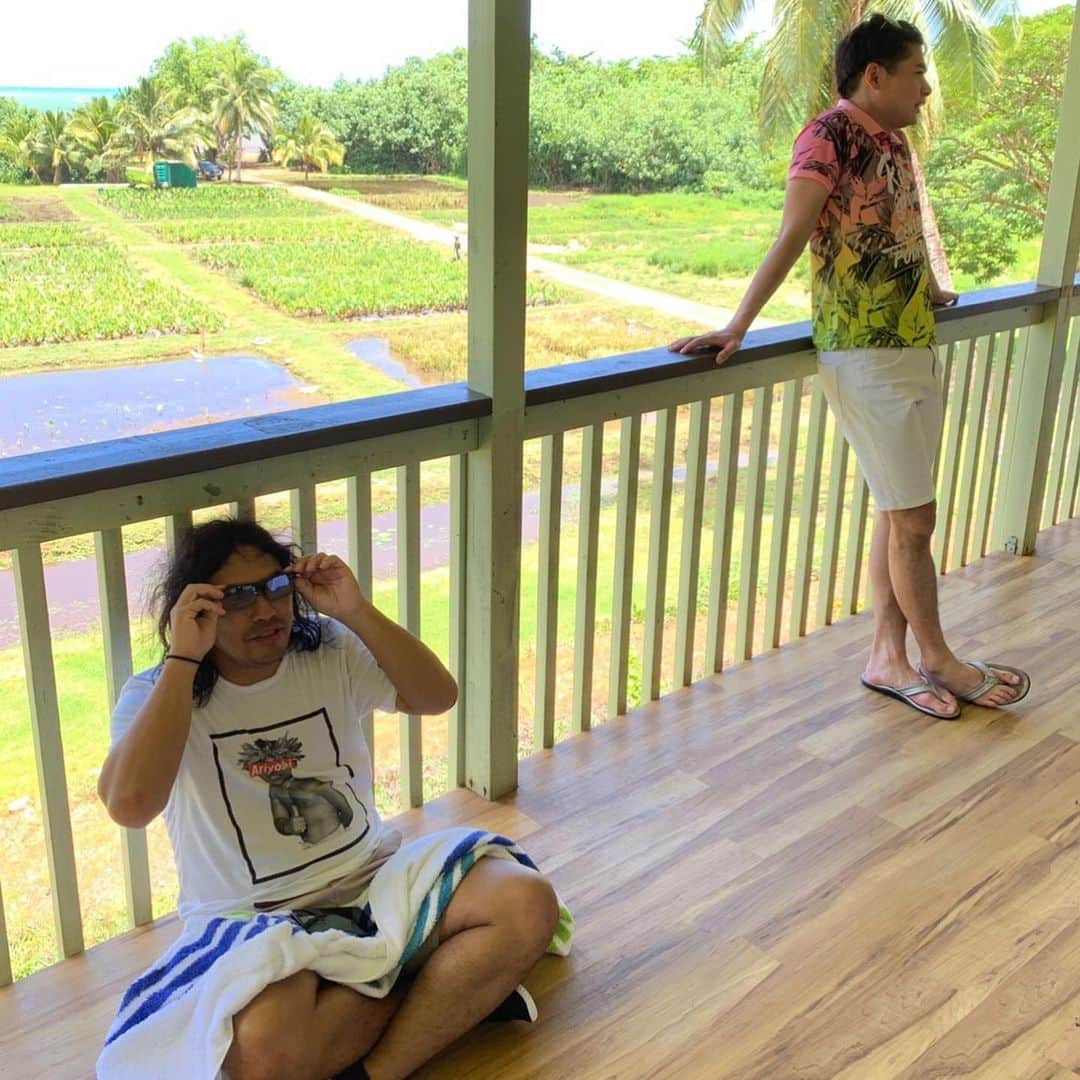 吉村崇さんのインスタグラム写真 - (吉村崇Instagram)「夏の終わり 毎年このOAで 夏の終わりを知ります 怒涛のロコ三昧 是非是非ご覧ください 本日放送です #有吉の夏休み2019 #ロコ #ハワイ」9月7日 3時58分 - hnkyoshimura