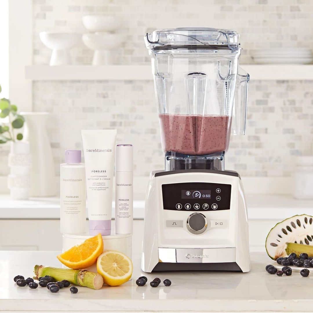 Vitamix Global Headquarters Real foodさんのインスタグラム写真 - (Vitamix Global Headquarters Real foodInstagram)「Who’s up for some good, CLEAN fun?✨ We’re excited to help our friends at bareMinerals celebrate their new product launch with an amazing giveaway! • Why not live a healthy, clean lifestyle both inside and out? Check out the @bareminerals page for entry details. • #vitamix #bareminerals」9月7日 4時06分 - vitamix