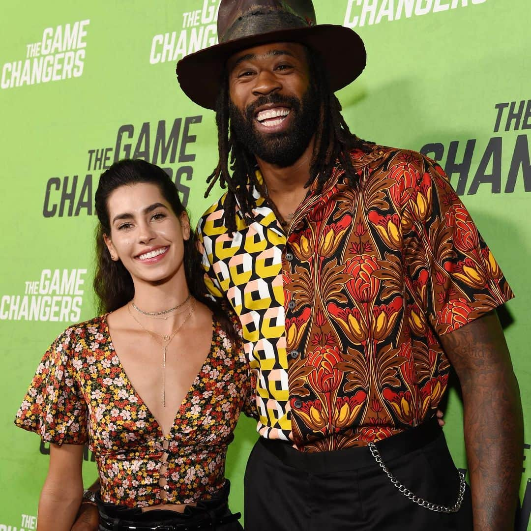 デアンドレ・ジョーダンのインスタグラム：「Loved the @gamechangermovie — super informative and well done! I believe everyone plant based or not should check it out when it opens in theaters Sept 16th #plantbasedlife #GoBeyond (oh, someone didn’t get the memo in the second pic) 🤷🏾‍♂️」