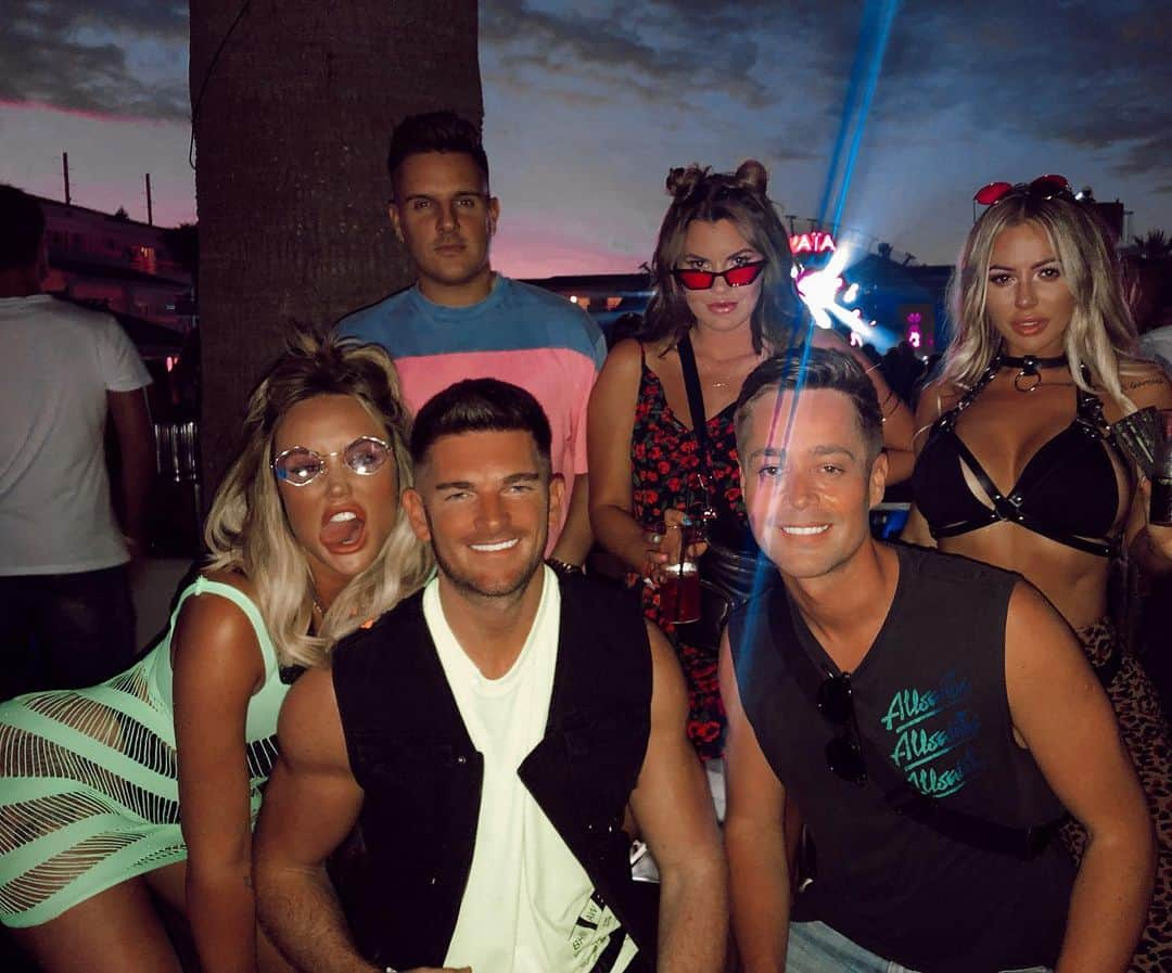 Aka SCUBA CHARLOTTEさんのインスタグラム写真 - (Aka SCUBA CHARLOTTEInstagram)「Ibiza round 3」9月7日 4時32分 - charlottegshore