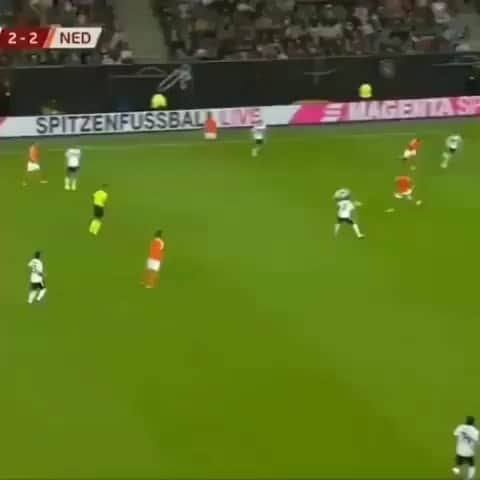 カルロス・テベスのインスタグラム：「Rate this goal 🔥」