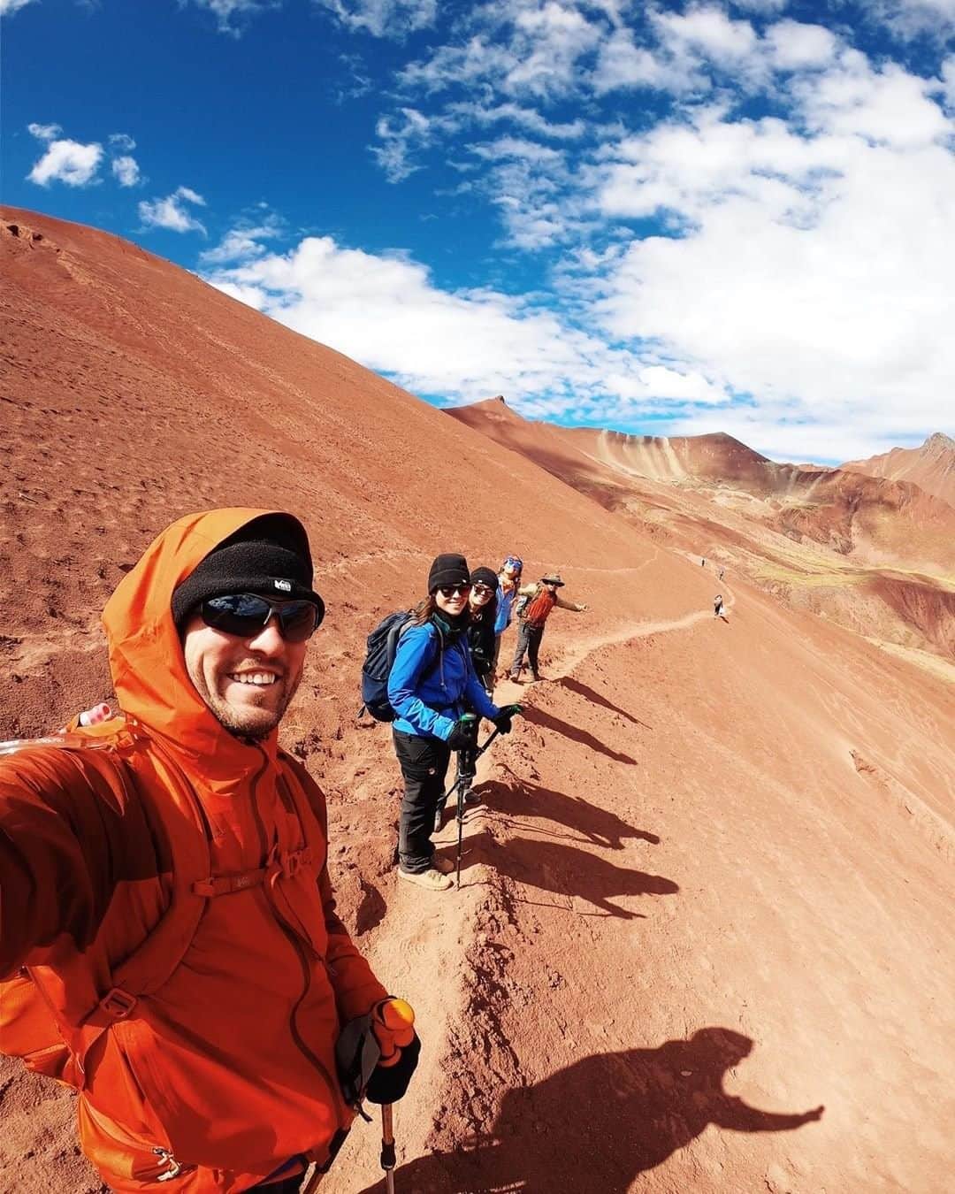 REIさんのインスタグラム写真 - (REIInstagram)「Responsible travel connects people and protects environments. It's part of the journey when you #TravelWithREI.  Photo: @ecoescapetravel in the Andes Mountains, #Peru. #OptOutside」9月7日 5時45分 - rei