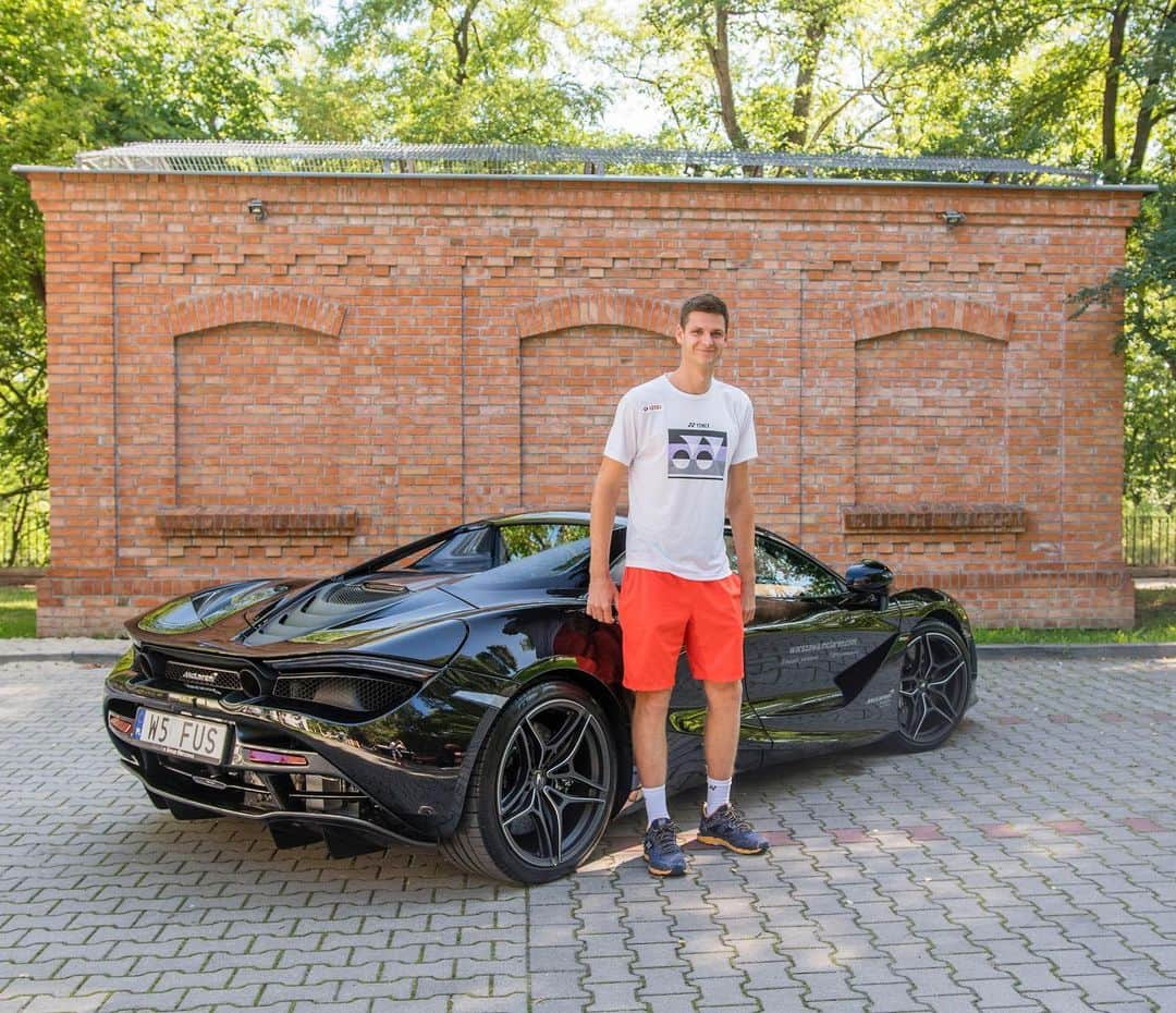 フベルト・フルカチュさんのインスタグラム写真 - (フベルト・フルカチュInstagram)「Dzięki @mclaren_warszawa za możliwość jazdy tym niesamowitym autem! 😃😃 #mclaren #mclaren720sspider #autofusgroup #pierwszaklasamotoryzacji」9月7日 6時00分 - hubihurkacz