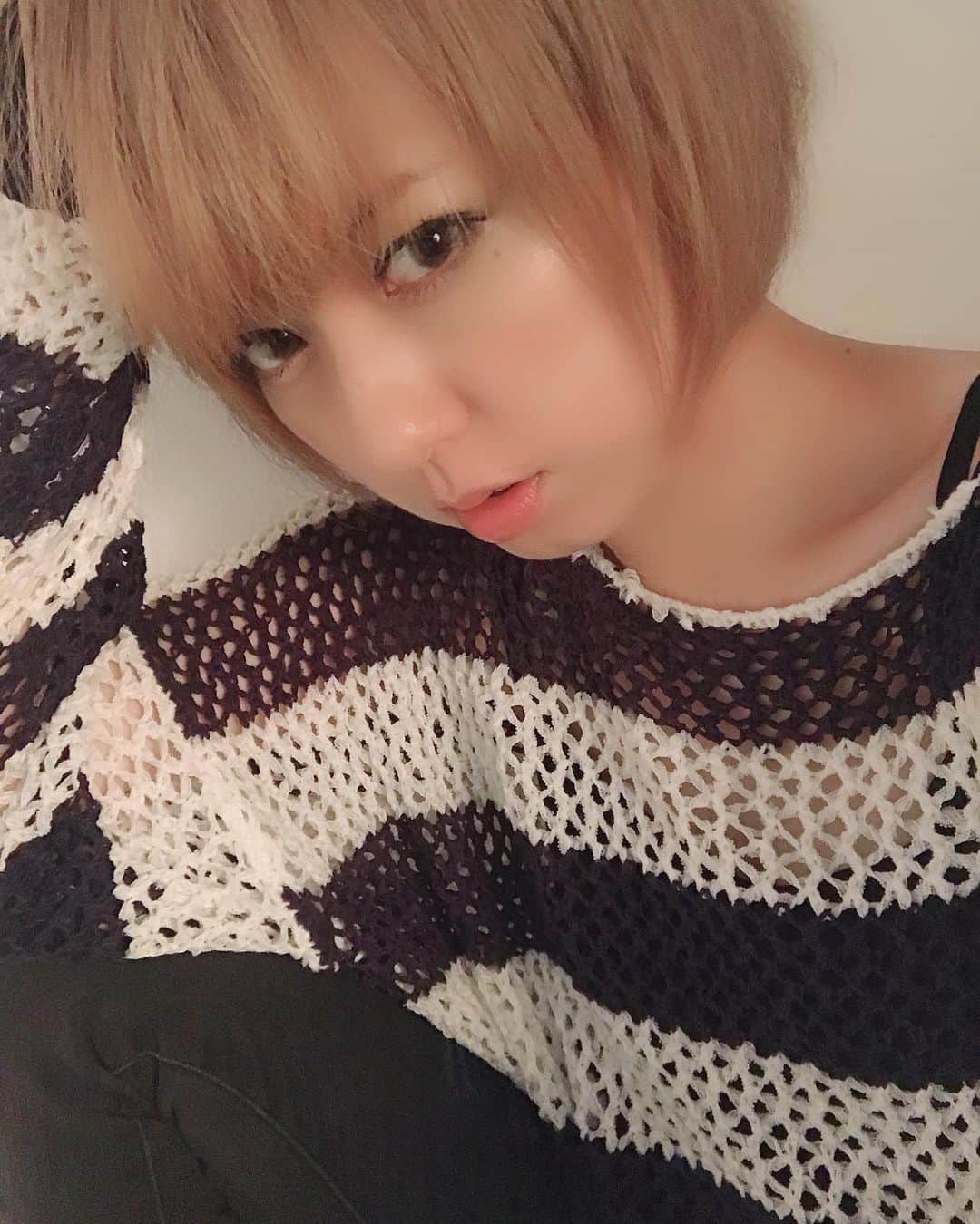 のインスタグラム：「#gm #goodmorning #おはようございます  #안녕하세요 #早上好 #🌞 #selamatpagi  #instagood #tagsforlike #tflers #フォローミー #photo #photography #photogenic #naturalbeauty #naturally #photoshooting #photosession #camera #📷 #📸 #music #singer #model #金髪ショート」