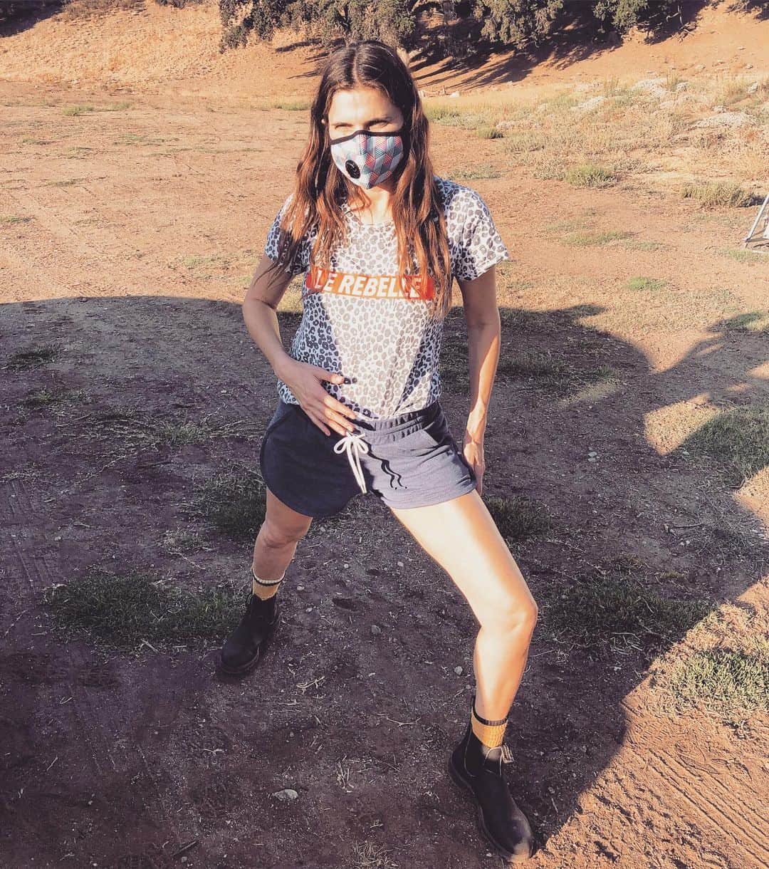 レイク・ベルのインスタグラム：「Lil’ dust don’t scare me. (It actually does)」