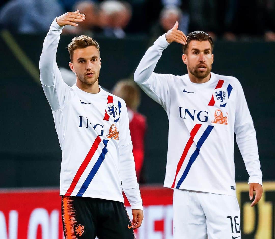 ジョエル・フェルトマンのインスタグラム：「“Come on guys, bring in the victory” 😉🇳🇱 Proud of the team!! #dutchlions #oranje」