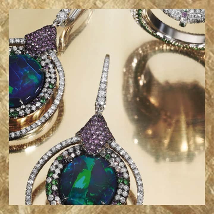 Saks Fifth Avenueのインスタグラム：「@martinkatzjewels at The Vault: Jeweler Martin Katz is the master of transforming world-class stones into one-of-a-kind creations. See more brilliant watches and spectacular jewels in The Vault, now open at our NY Flagship. #SaksRocks」