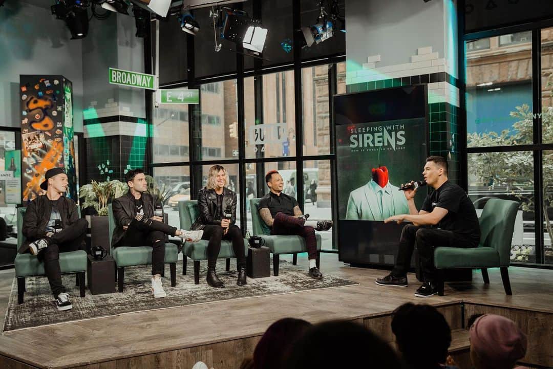 ジャスティン・ヒルズのインスタグラム：「@buildseriesnyc」