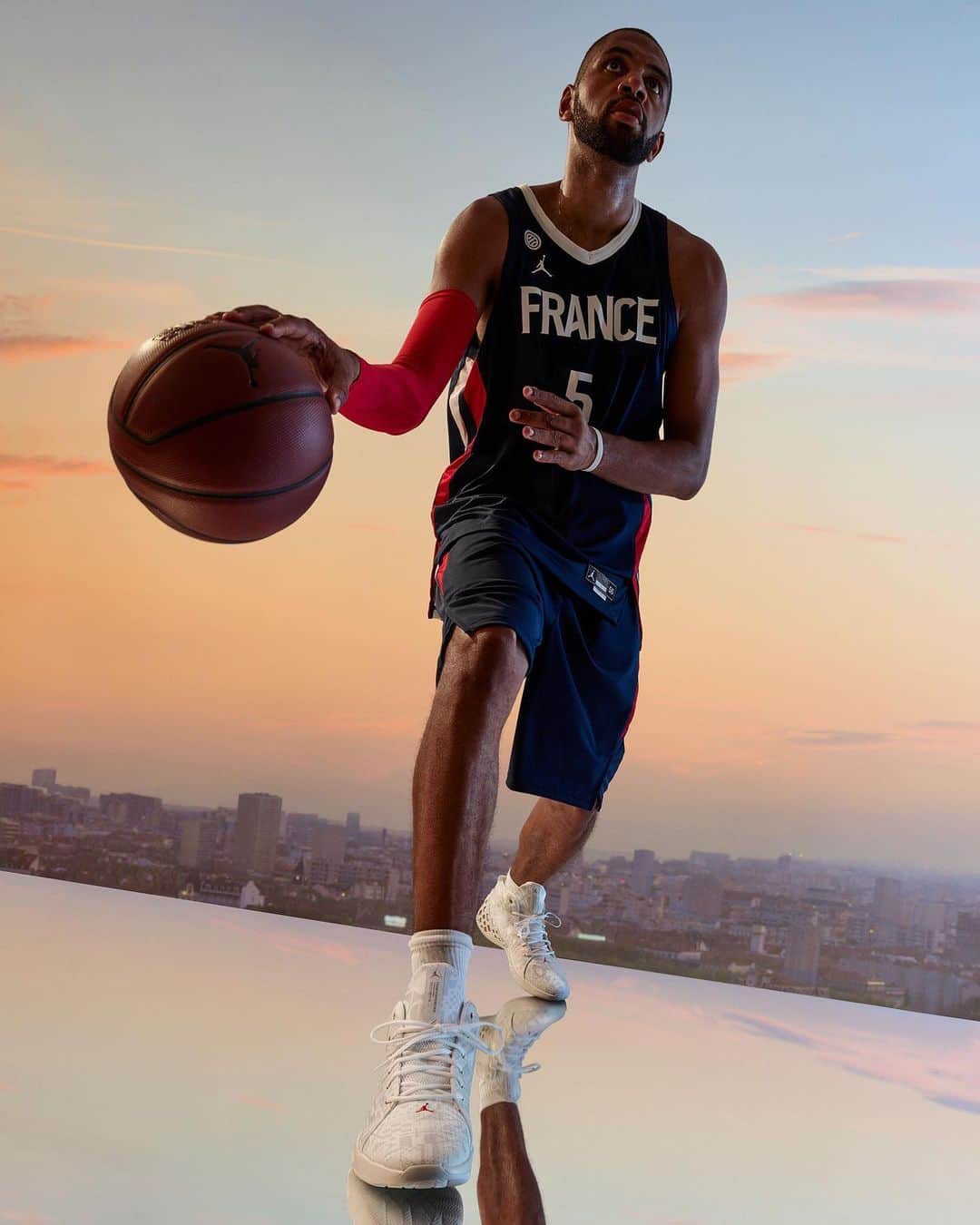 のインスタグラム：「From the courts of France to the stadiums of China, the Men’s French basketball team is owning the 2019 FIBA World Cup.」
