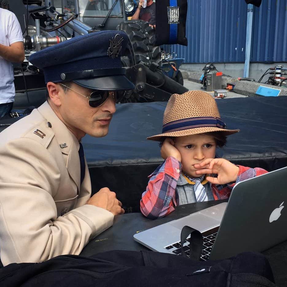 マイケル・マラーキーのインスタグラム：「lil boss man checkin the dailies #projectbluebook」